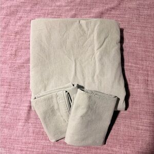 BNWOT - King Size Duvet Set